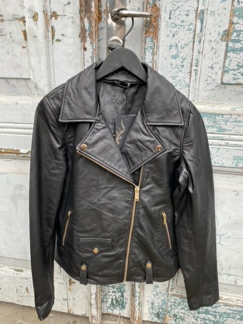 Notyz Biker Skindjakke Oversize Sort/Guld