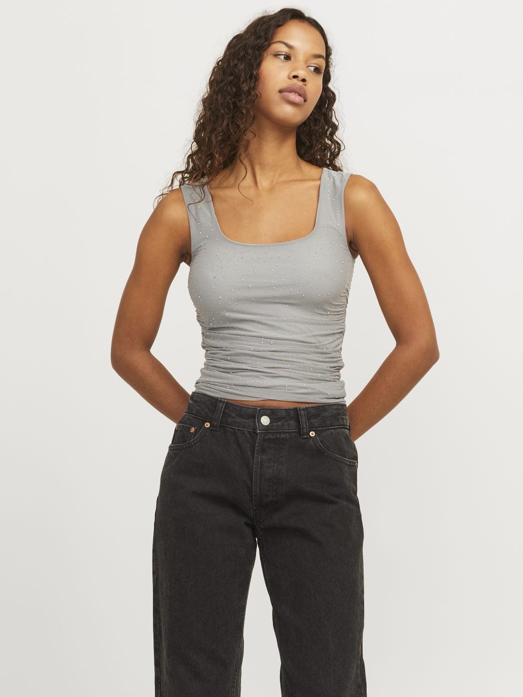 JJXX_Kia_Shine_Top_M_Rhinsten_Grey_Flannel_Butik_Friis4