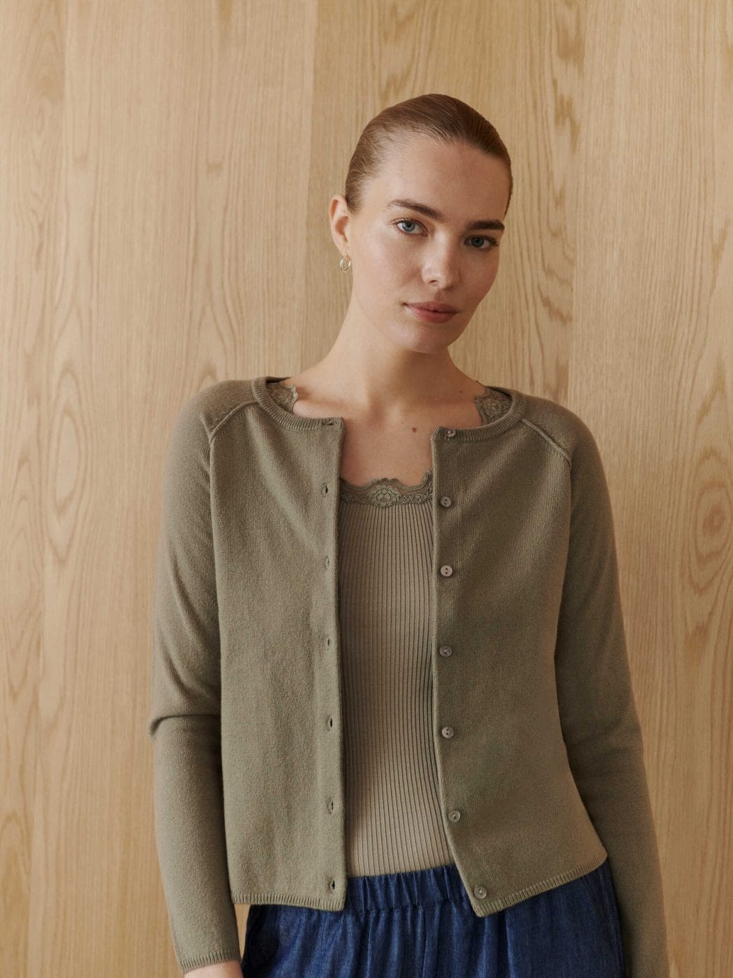 Rosemunde_Babette_U-Neck_Long_Lace_Top_Laurel_Oak_5205-968_Butik_Friis2