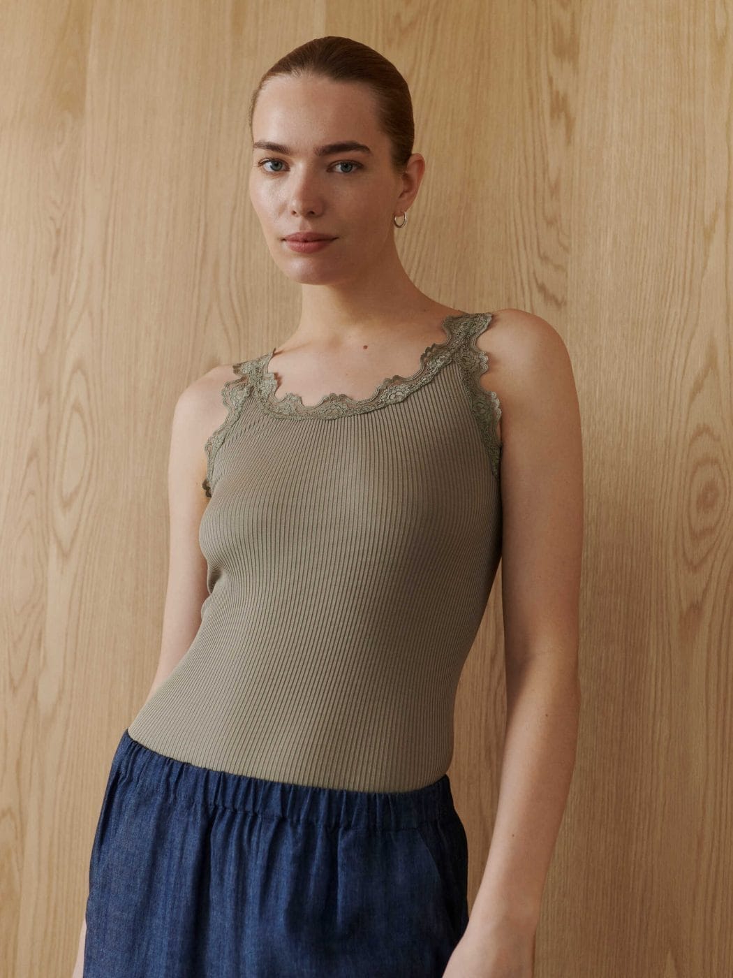 Rosemunde_Babette_U-Neck_Long_Lace_Top_Laurel_Oak_5205-968_Butik_Friis5