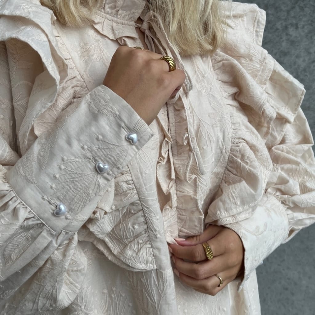 Stories_From_The_Atelier_The_Sound_Dress_Beige_Butik_Friis4