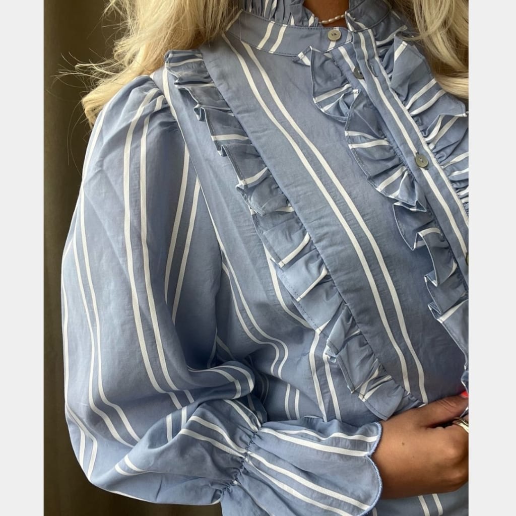 Stories_From_The_Atelier_CC8072_Before_You_Top_Blue_Butik_Friis