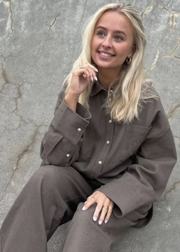 Stories_From_The_Atelier_Be_You_Skjorte_Earth_Brun_Butik_Friis1