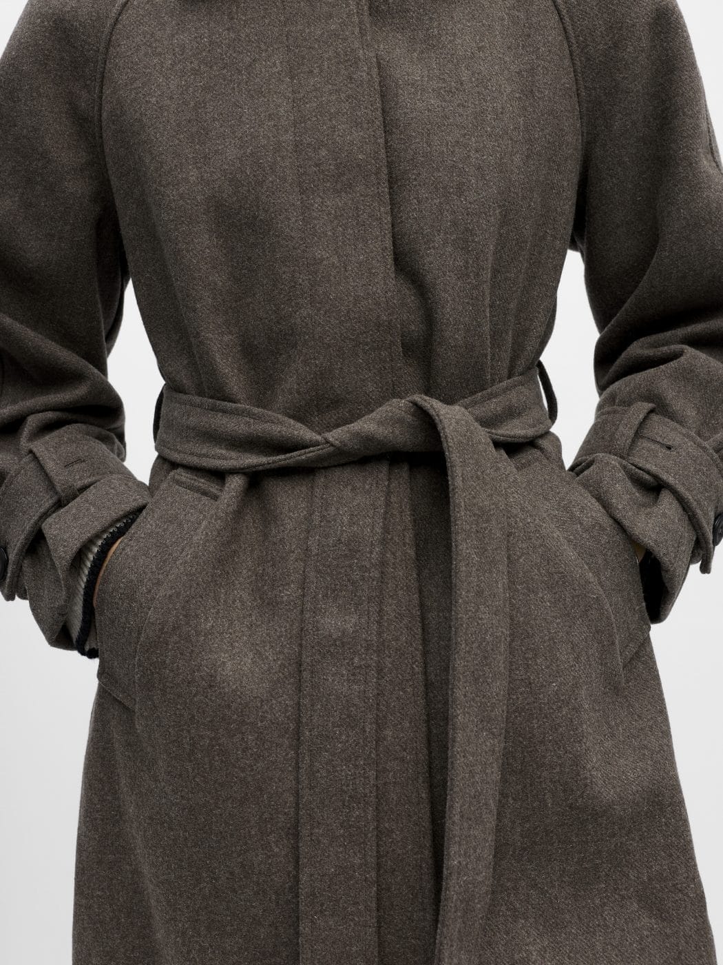 Object_Emma_Lang_Frakke_Morel_Brun_23046892_Butik_Friis6