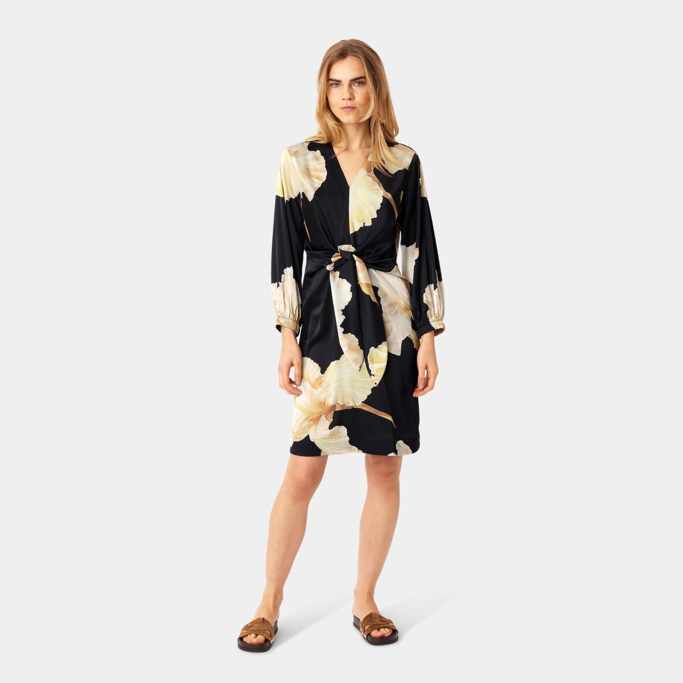 Karmamia Faye Mini Kjole Gold Maxi Flower