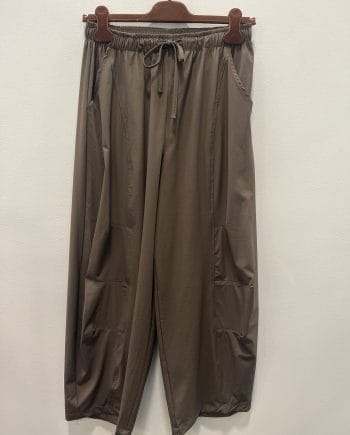 Marta Du Cháteau Isa Bukser Coffee