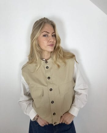 Continue Carrie Vest Sand