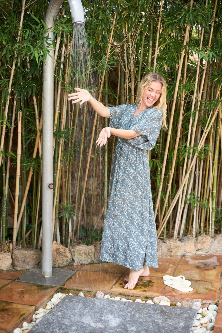 Black Colour Luna V-Hals Maxi Kjole Glory Blue