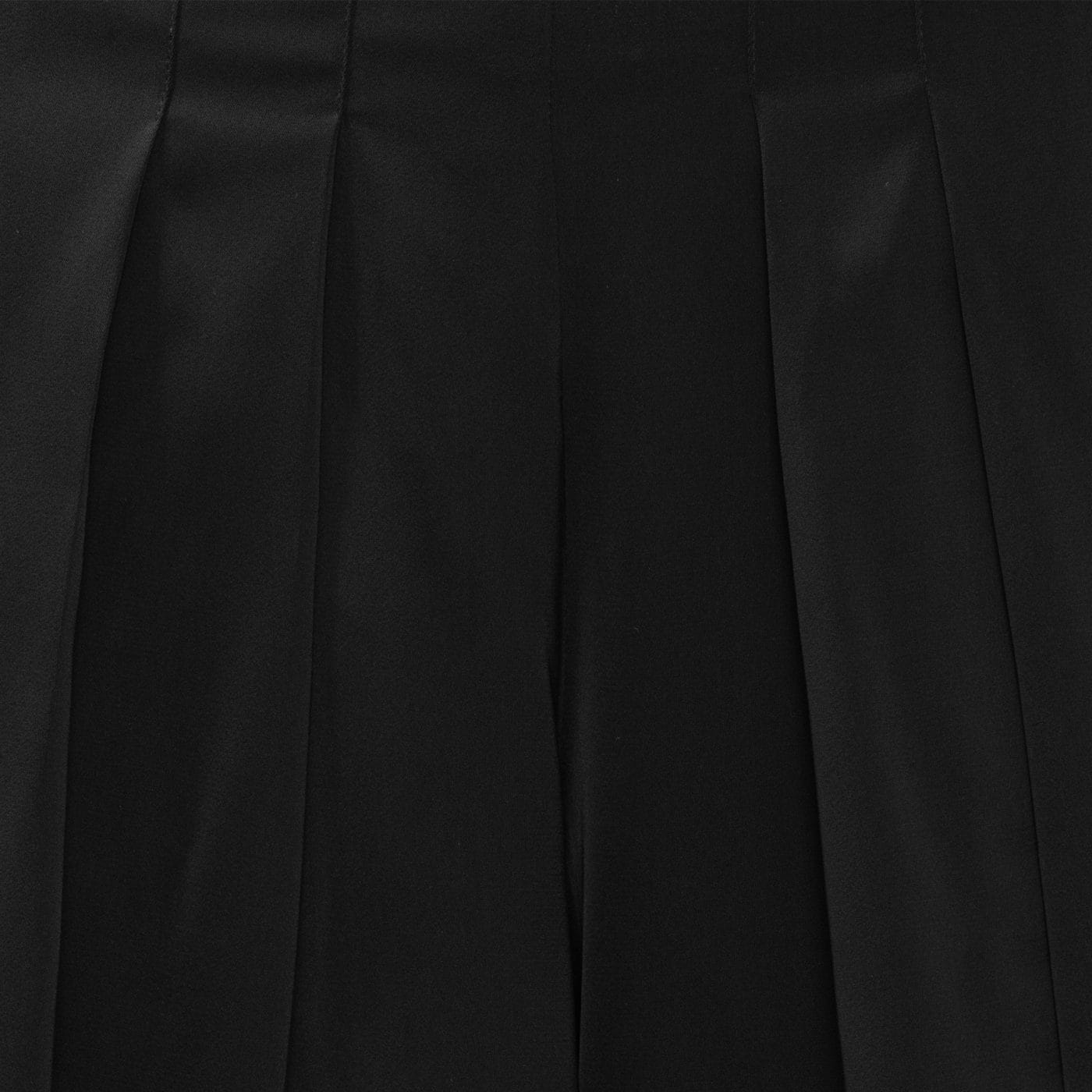 Karmamia Bermuda Shorts Hammered Black