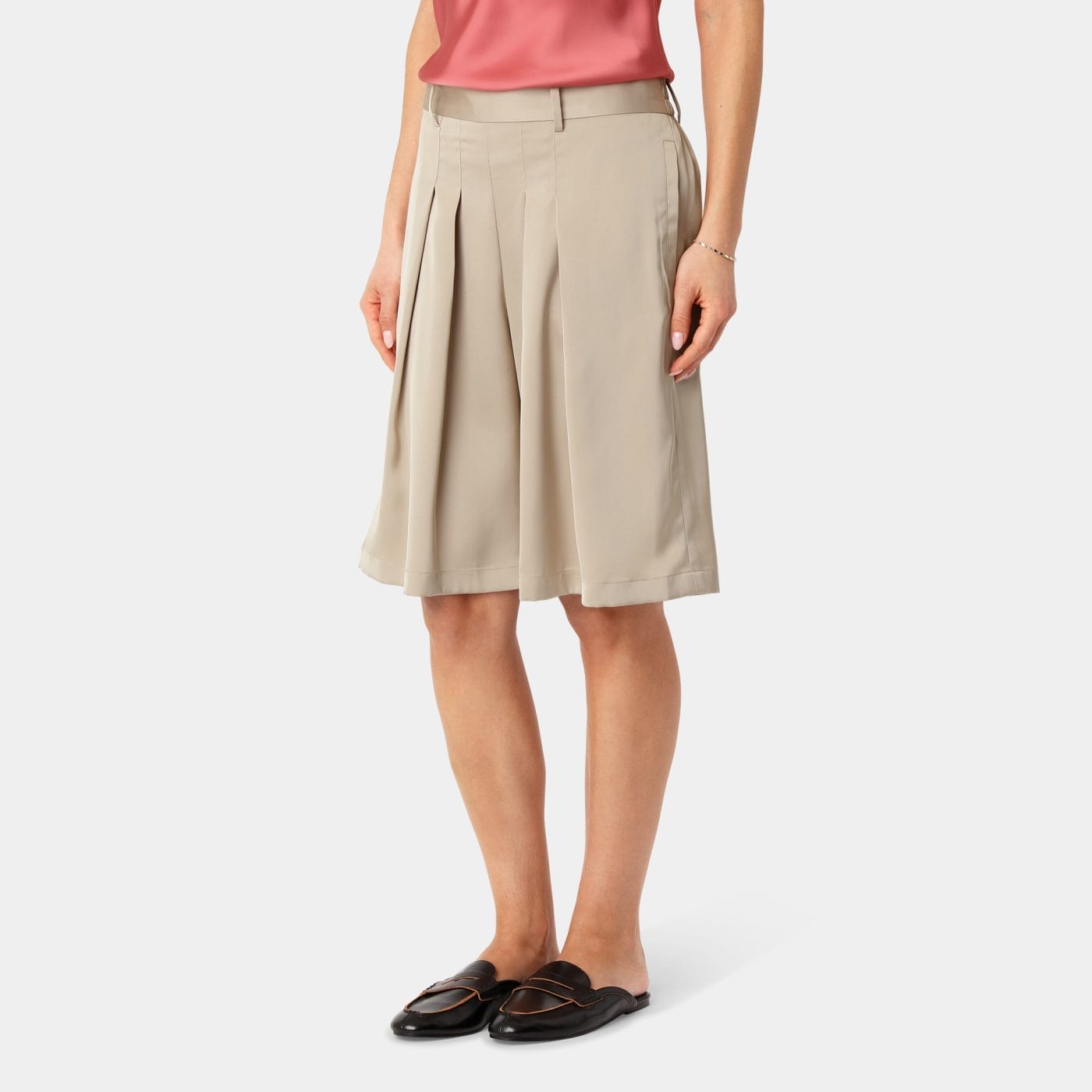 Karmamia Bermuda Shorts Hammered Shell