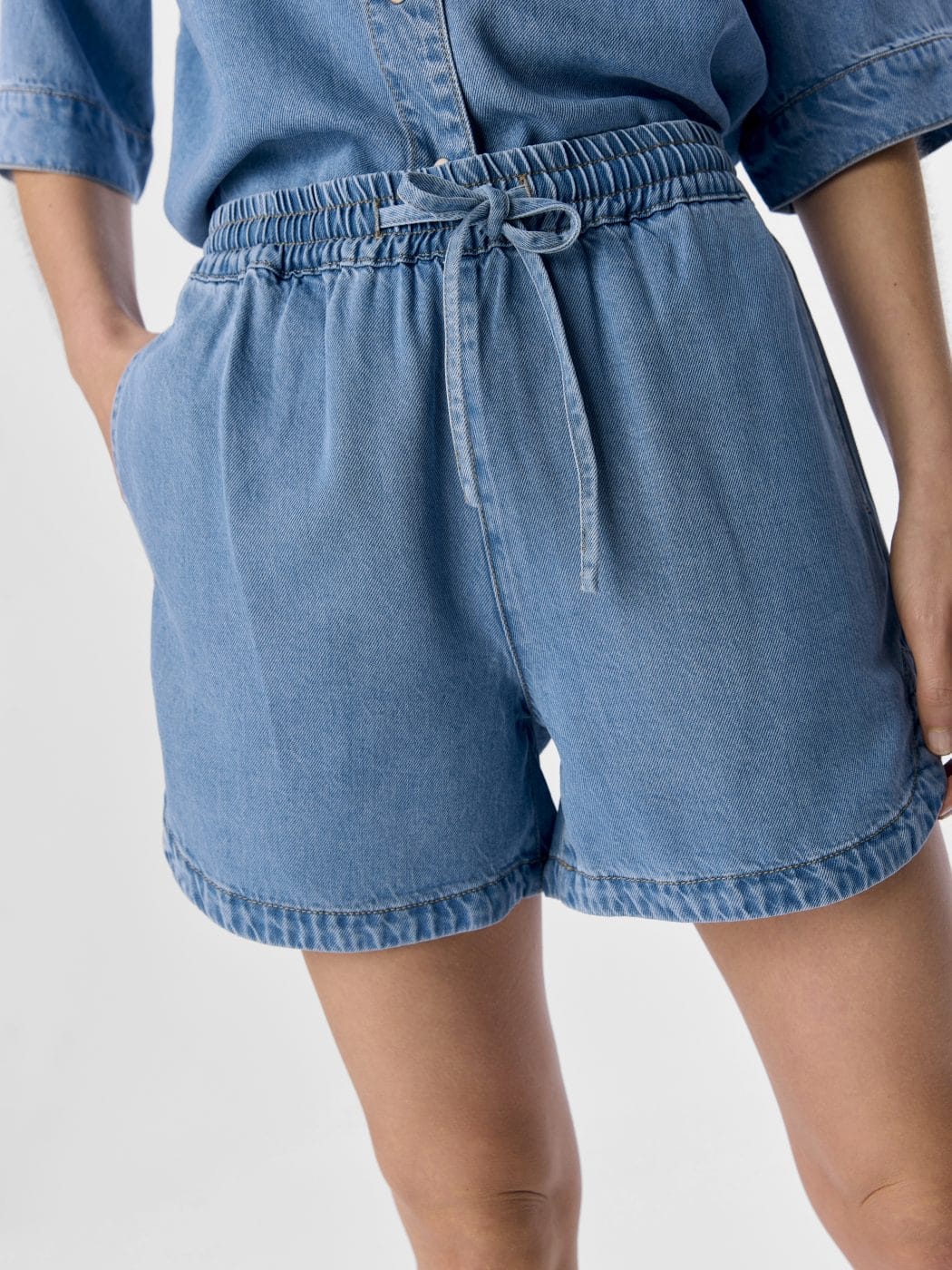 Object Frame Shorts Light Blue Denim